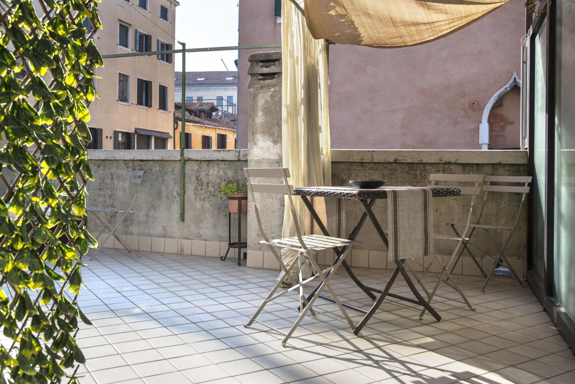 Tre Sestieri Terrace - Canal View 2024 Venice Luaran gambar