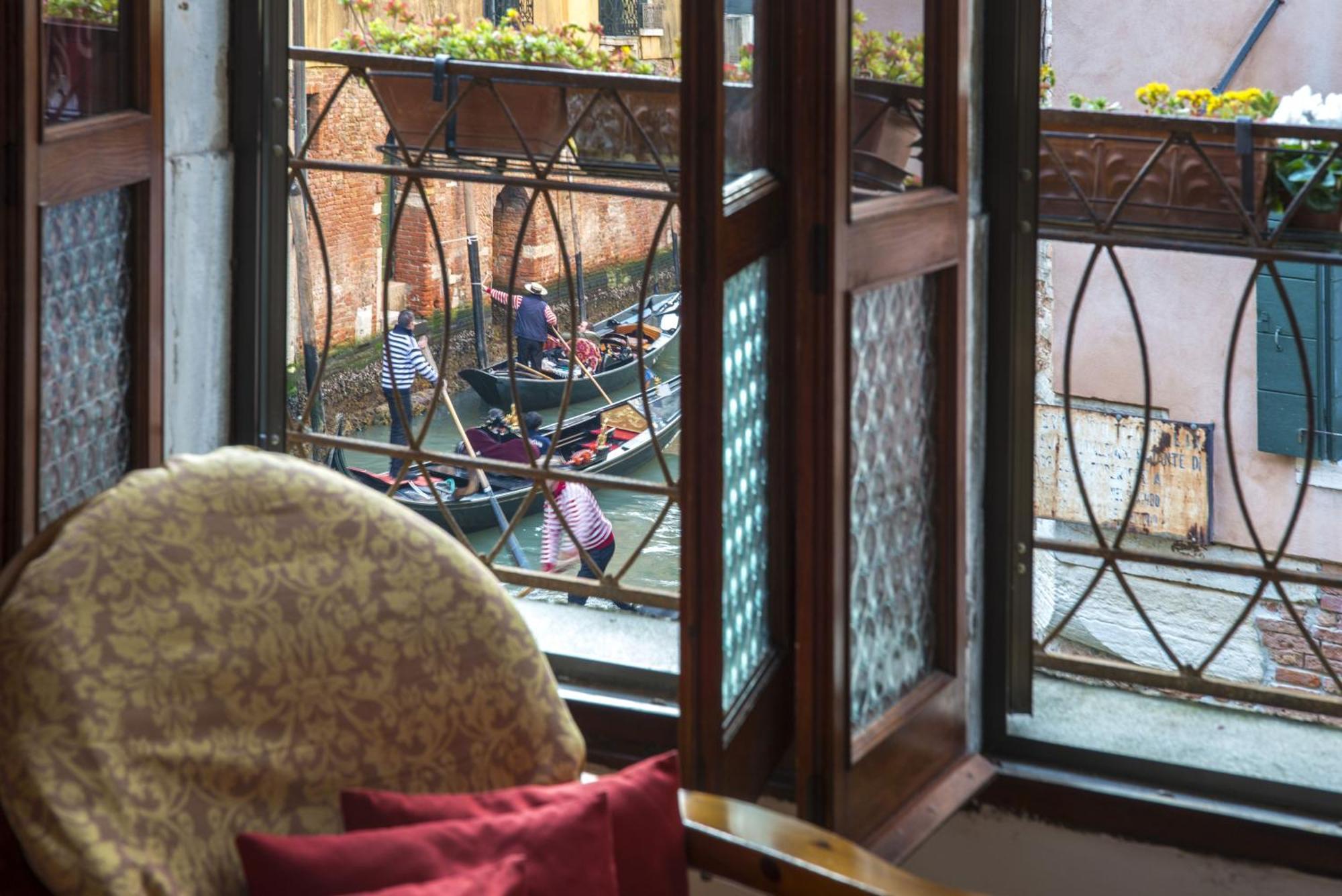 Tre Sestieri Terrace - Canal View 2024 Venice Bilik gambar